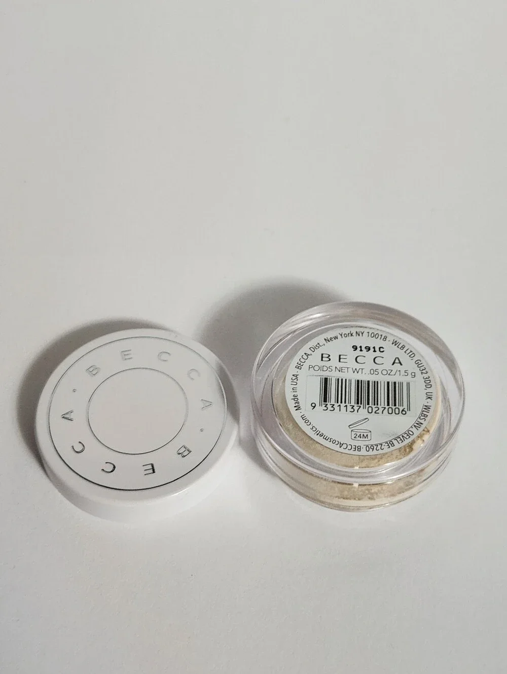 NEW BECCA Setting Powder - Picture 7 of 7